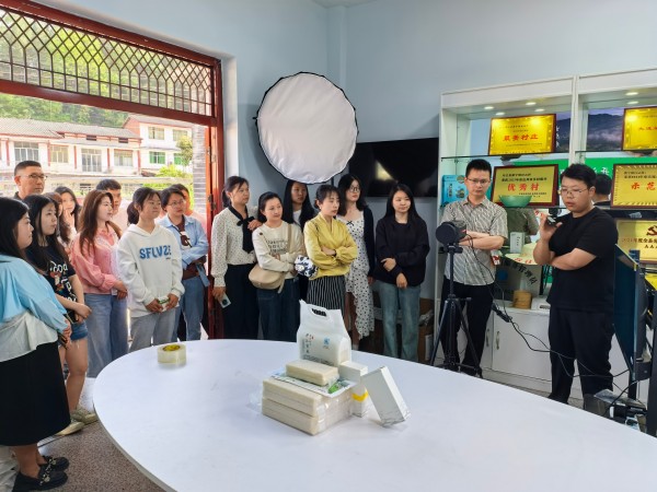 微信图片_2025-04-18_182723_991(1).jpg