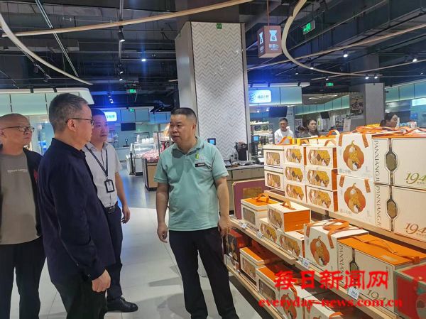 巴州区发改局开展节前市场价格巡查