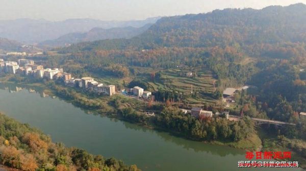 平昌县坦溪医养结合服务中心：点亮老年人幸