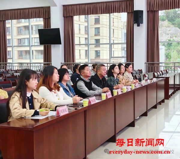 “艺”展风采 “美”润童心——巴州区教师