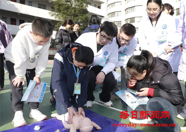 640.webp (3).png 640.webp (3).png