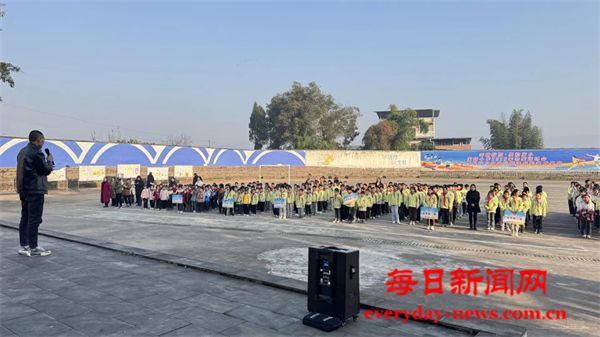 奔跑校园，墨韵宝小——开江县宝塔中心小学