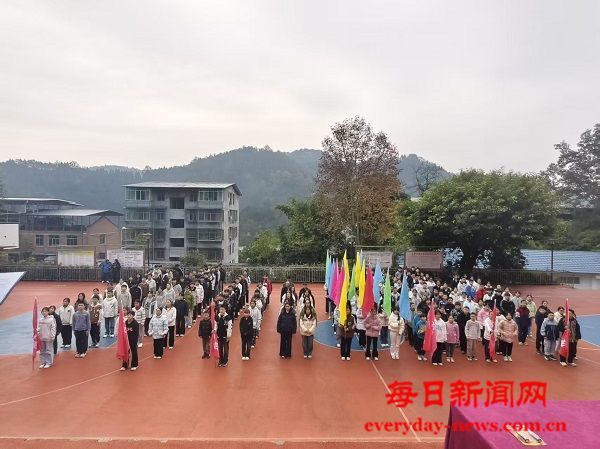 燃烧激情·拼搏青春——恩阳区三河场初级中